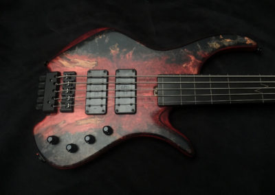 0340Ü Über Krell Fretless 5